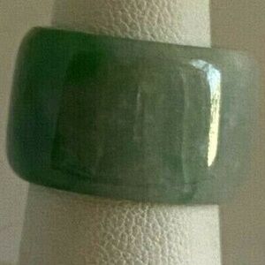 Estate Wide 15mm Green & White Jade Band Ring, Sz 6.50